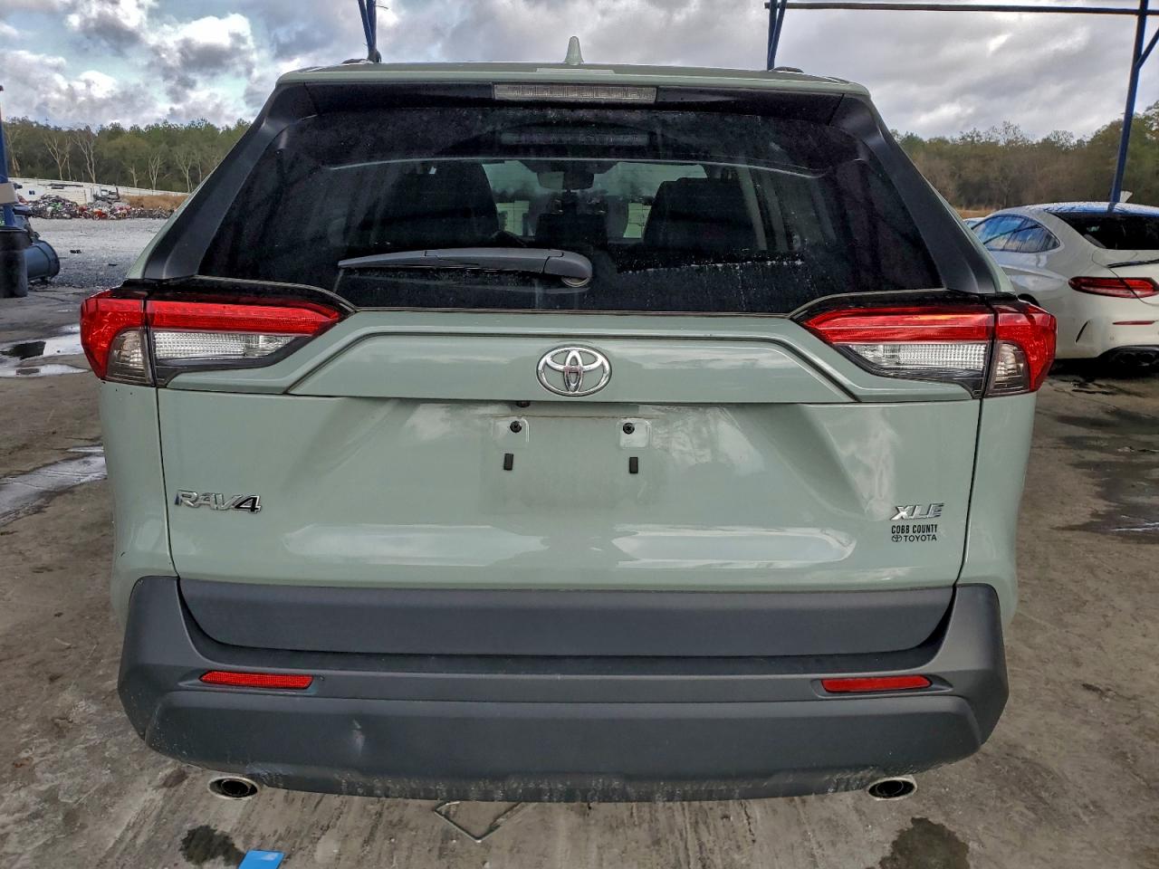 2022 Toyota Rav4 Xle Premium VIN: 2T3C1RFV3NW198786 Lot: 94460435