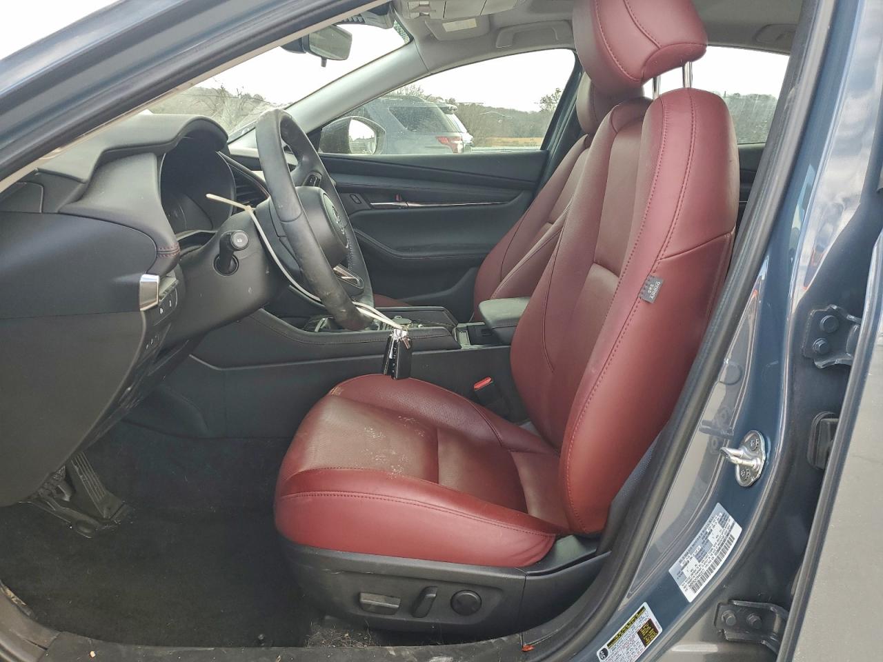 2024 Mazda 3 Preferred VIN: 3MZBPBCM7RM402877 Lot: 93676975