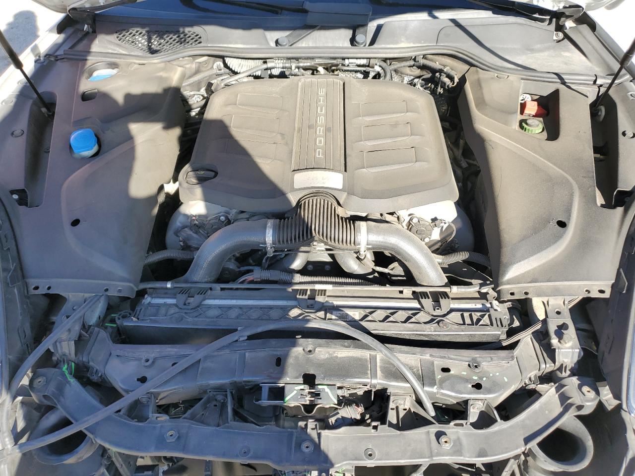 2016 Porsche Cayenne Gts VIN: WP1AD2A21GLA77715 Lot: 92117725