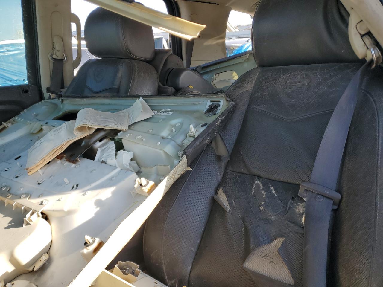 2008 Cadillac Escalade Luxury VIN: 1GYFK43828R275741 Lot: 92286425