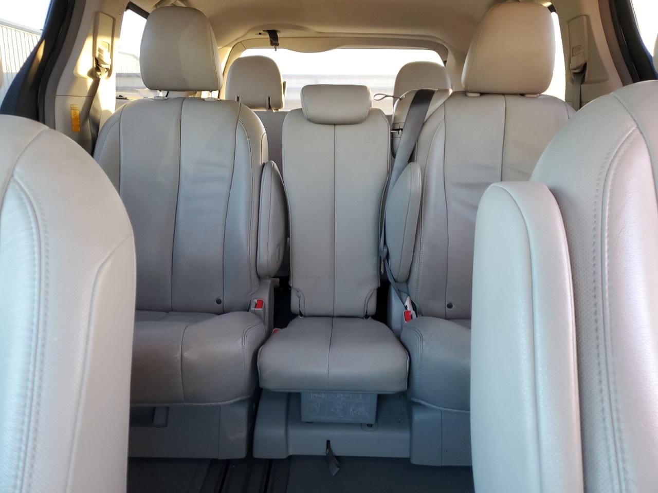 2014 Toyota Sienna Xle VIN: 5TDYK3DCXES410103 Lot: 85434735