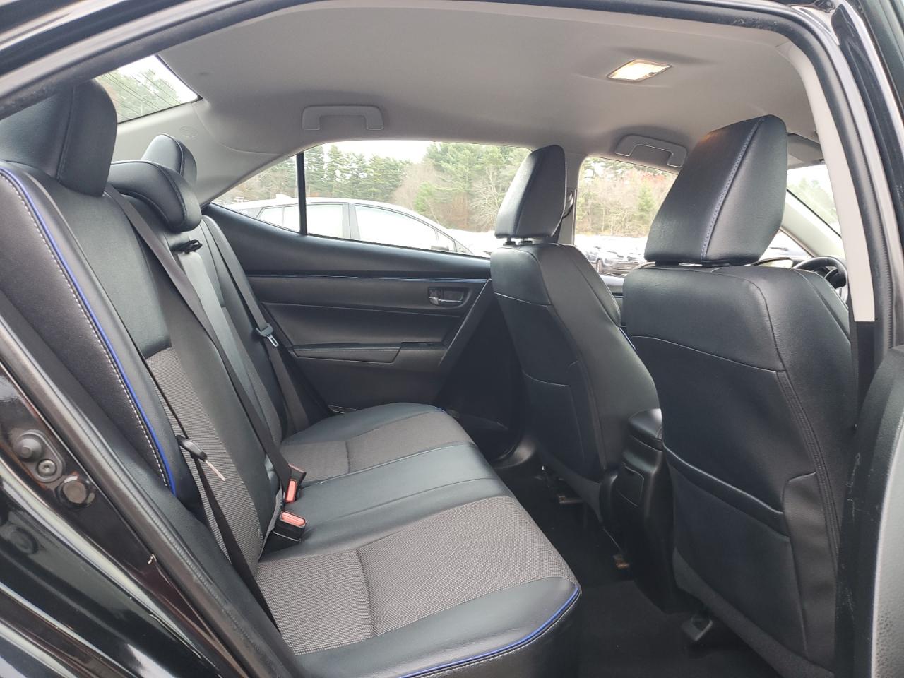 2017 Toyota Corolla L VIN: 5YFBURHE9HP627153 Lot: 92993455