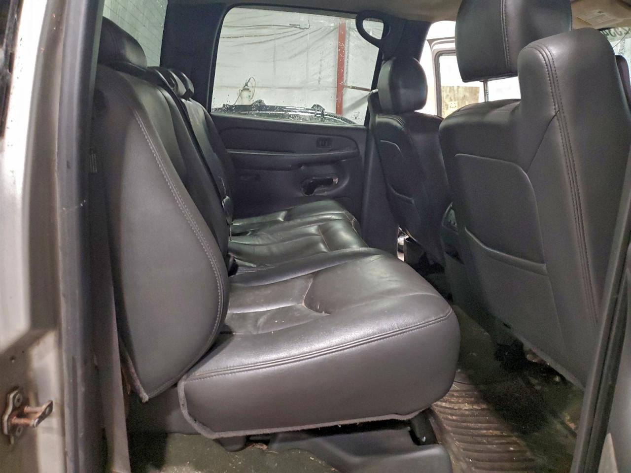 2004 Chevrolet Silverado K1500 VIN: 2GCEK13TX41348510 Lot: 94253425