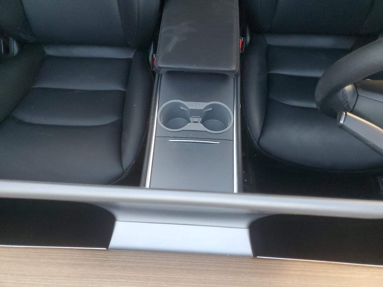 2024 Tesla Model Y VIN: 7SAYGAEE4RF059756 Lot: 93072025