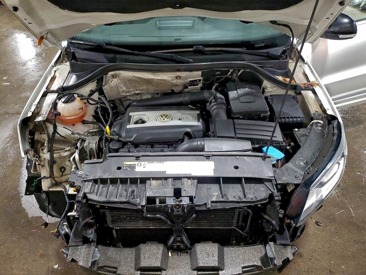 2017 Volkswagen Tiguan Sport VIN: WVGUV7AX9HK036594 Lot: 93957545