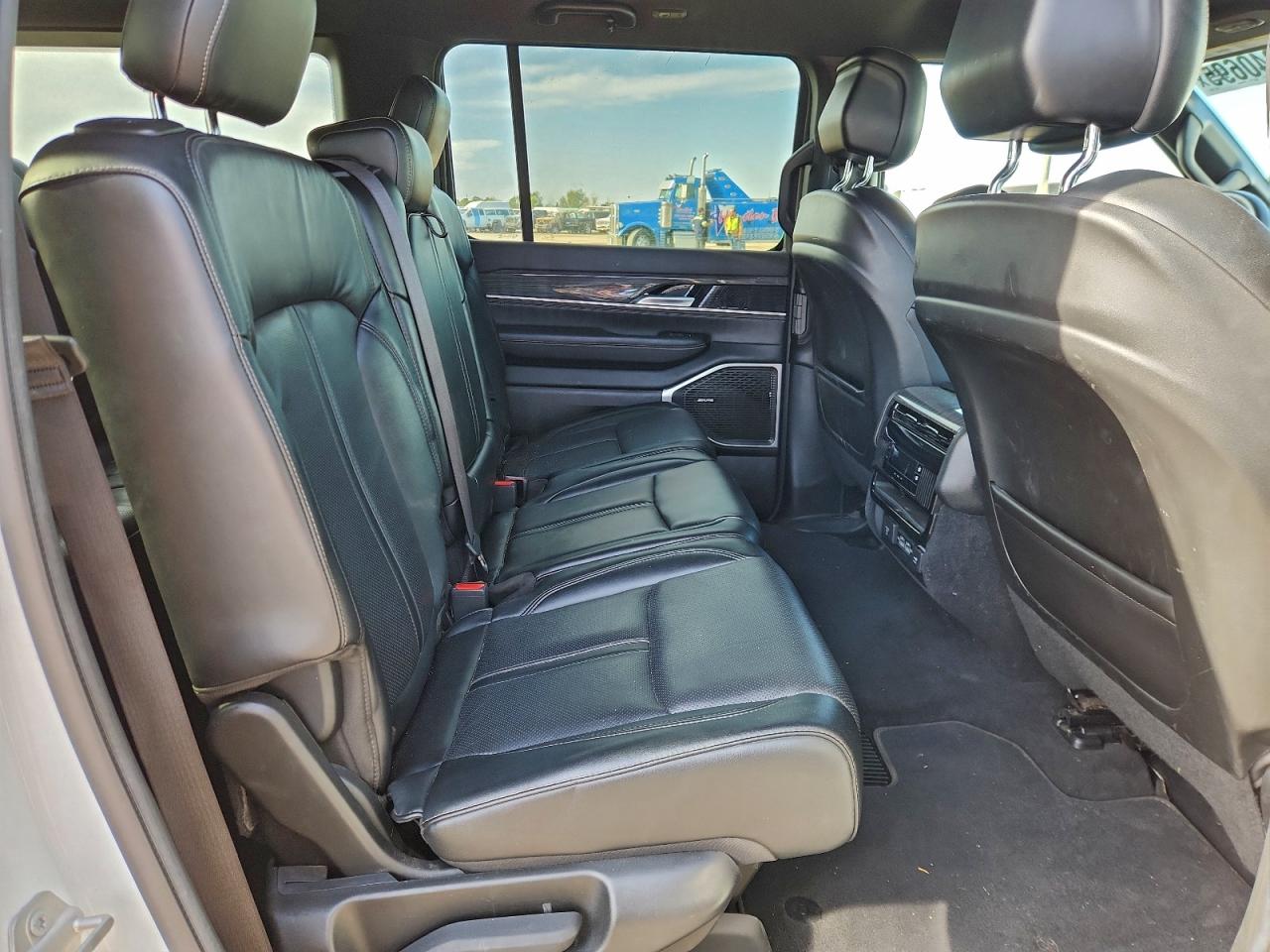 2022 Jeep Wagoneer Series Ii VIN: 1C4SJVBT5NS110970 Lot: 94240695