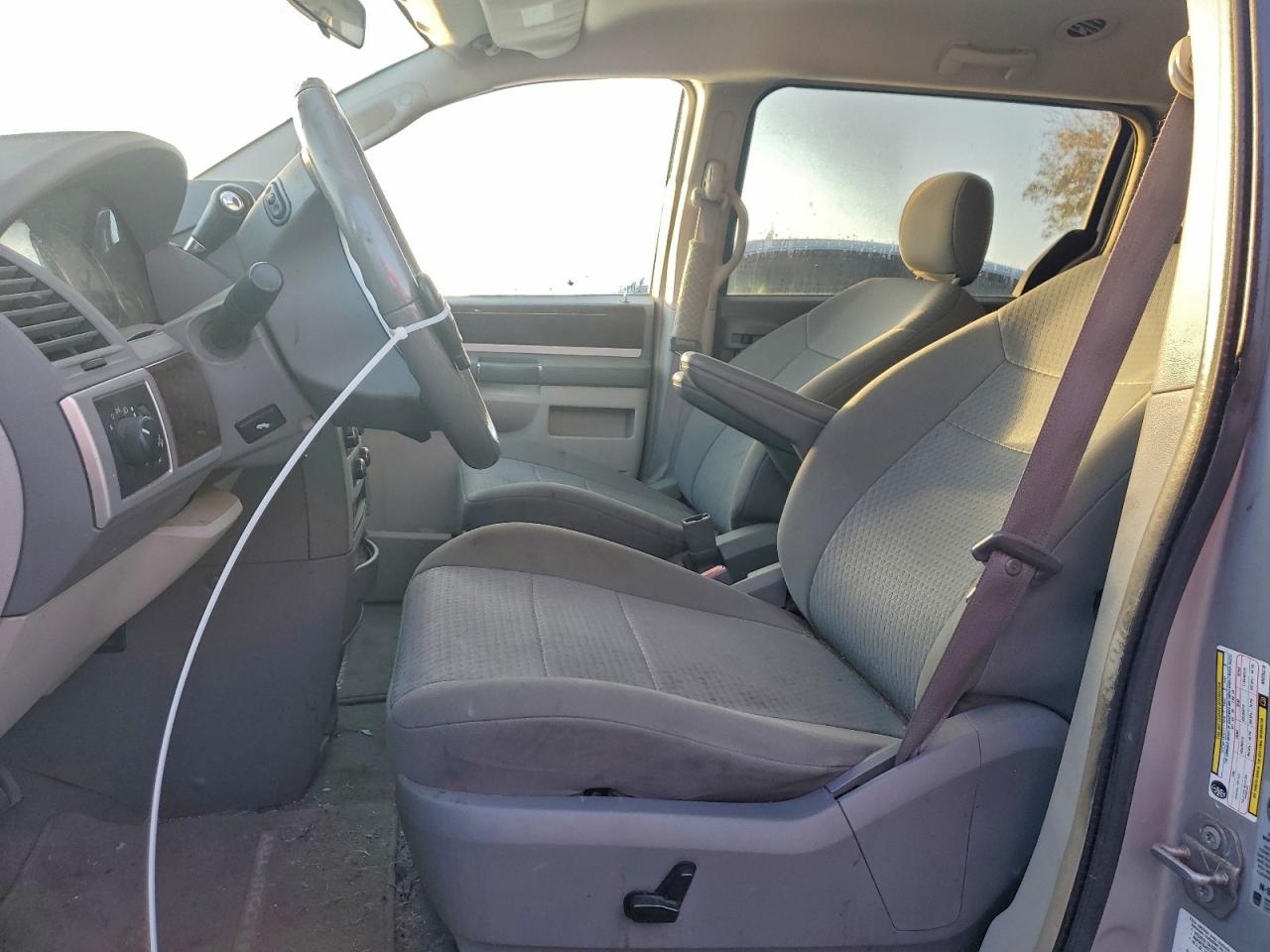 2010 Chrysler Town & Country Touring VIN: 2A4RR5D19AR235219 Lot: 92317635