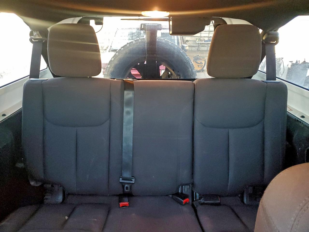 2015 Jeep Wrangler Unlimited Sport VIN: 1C4BJWDG0FL547499 Lot: 94805025