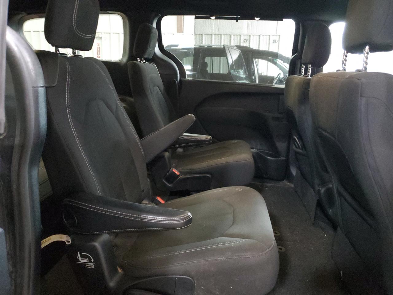 2019 Chrysler Pacifica Touring Plus VIN: 2C4RC1FG0KR593943 Lot: 91205035