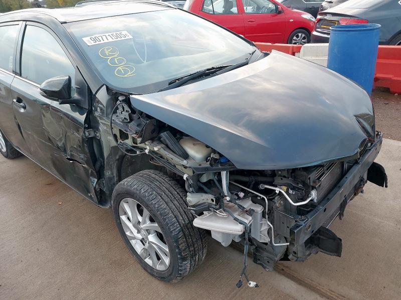 2015 TOYOTA AURIS 1.6 D-4D BUSINESS EDITION 5DR