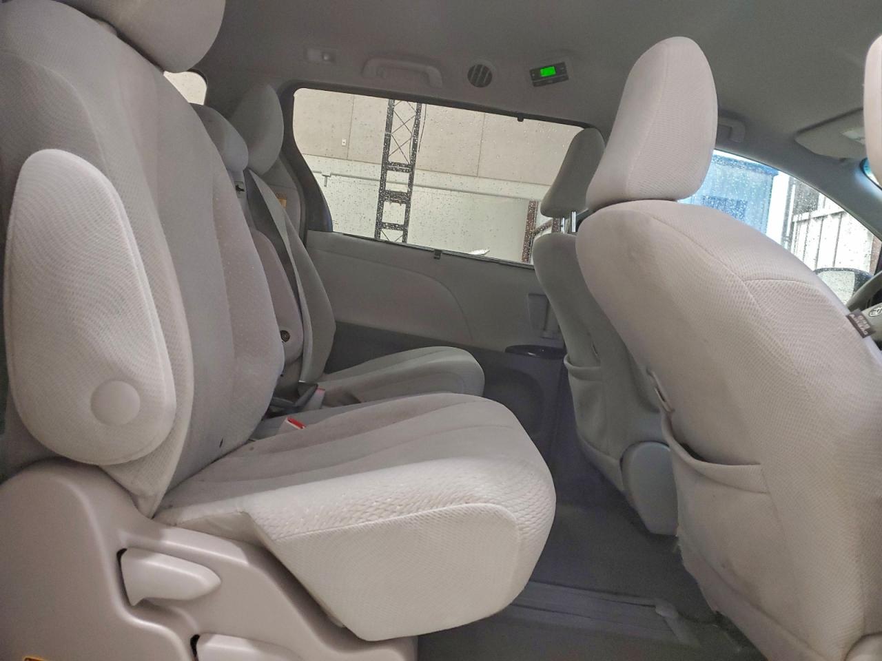 2014 Toyota Sienna Le VIN: 5TDKK3DC4ES517704 Lot: 94299925