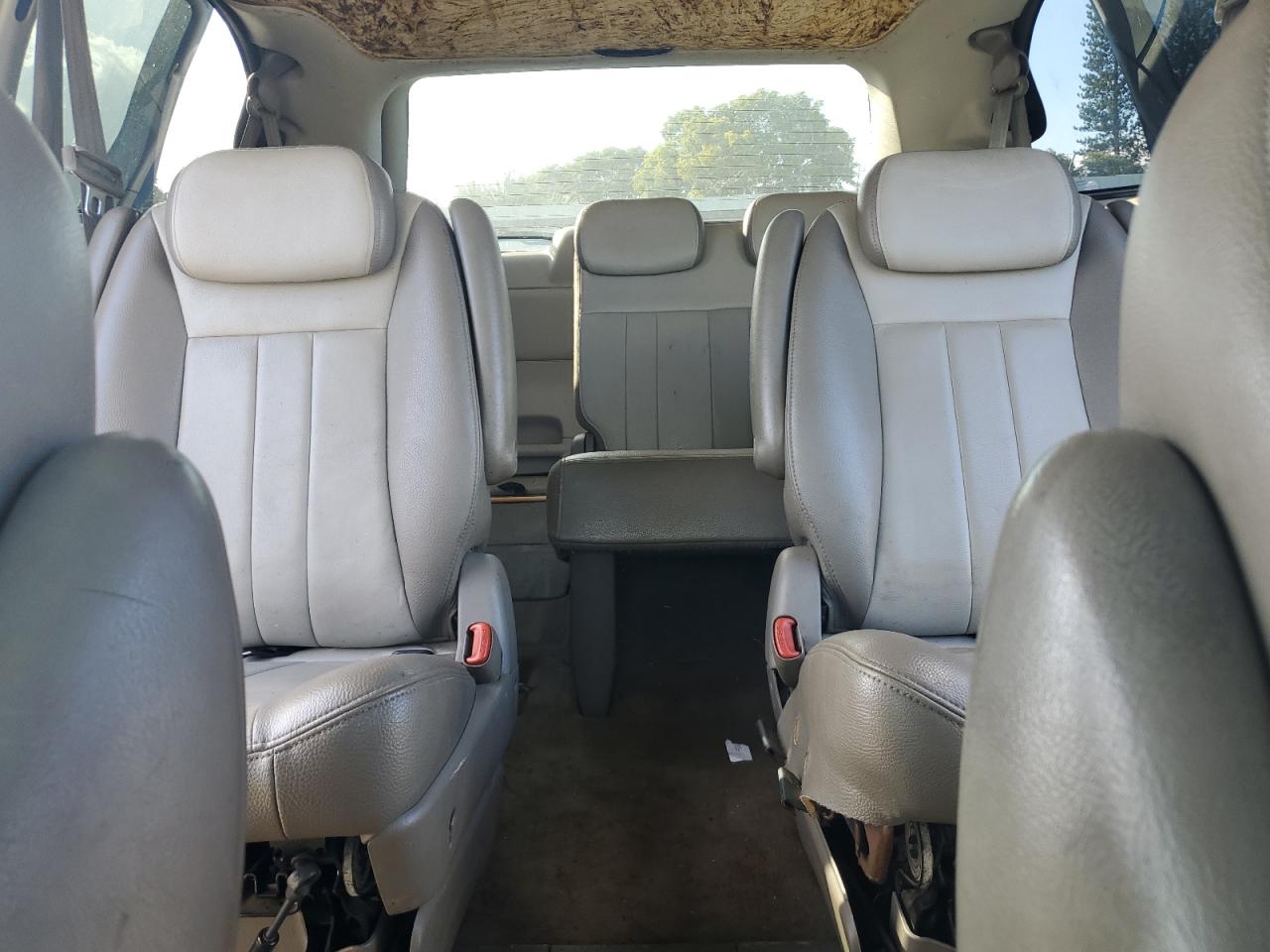 2005 Dodge Grand Caravan Sxt VIN: 2D4GP44L35R389349 Lot: 92882035