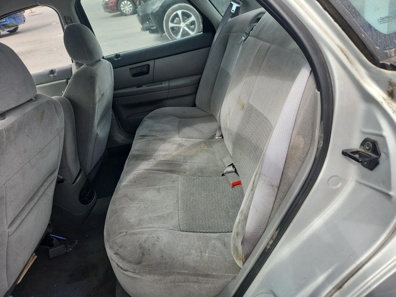 2005 Ford Taurus Se VIN: 1FAFP53U85A254273 Lot: 91710635