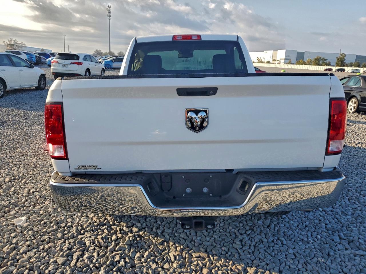 2016 Ram 1500 St VIN: 3C6JR6AG2GG318028 Lot: 93900595