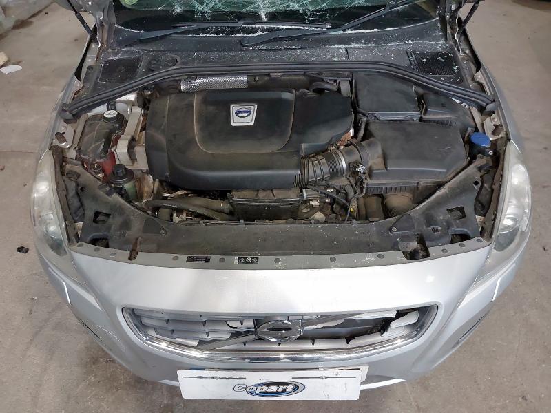 2012 VOLVO V60 SE LUX D5 