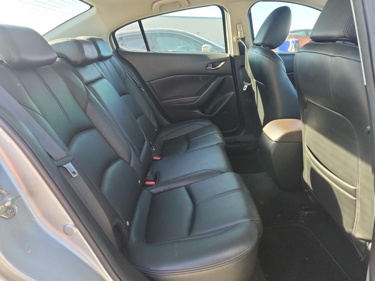 2018 Mazda 3 Touring VIN: 3MZBN1V36JM198808 Lot: 91394925