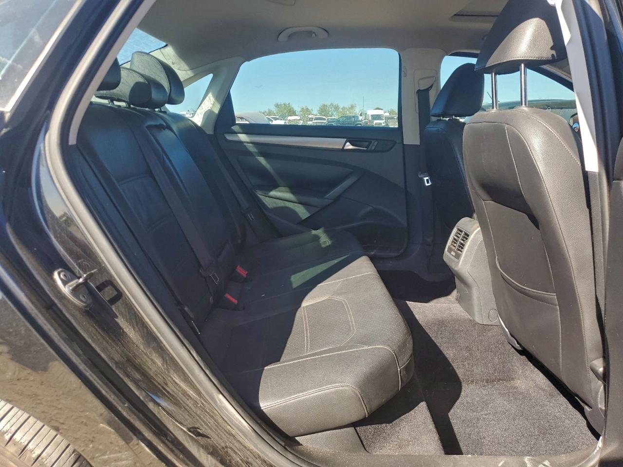 2014 Volkswagen Passat Se VIN: 1VWBS7A34EC065490 Lot: 94168175