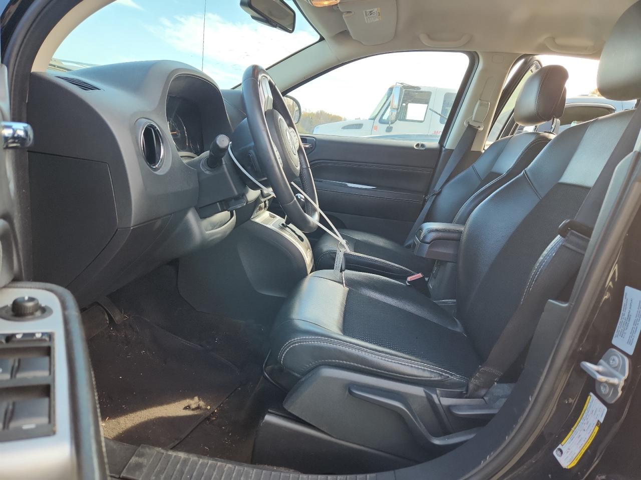 2016 Jeep Compass Latitude VIN: 1C4NJDEB8GD542213 Lot: 91599155