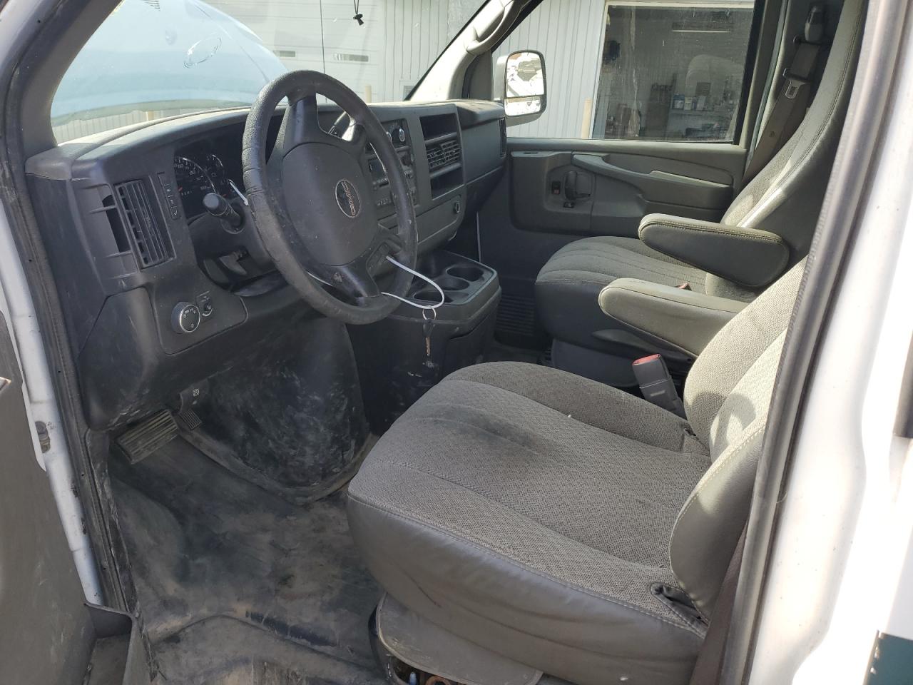 2013 GMC Savana 2500 Utility / Service Van VIN: 1GTW7FBA8D1164689 Lot: 92247715