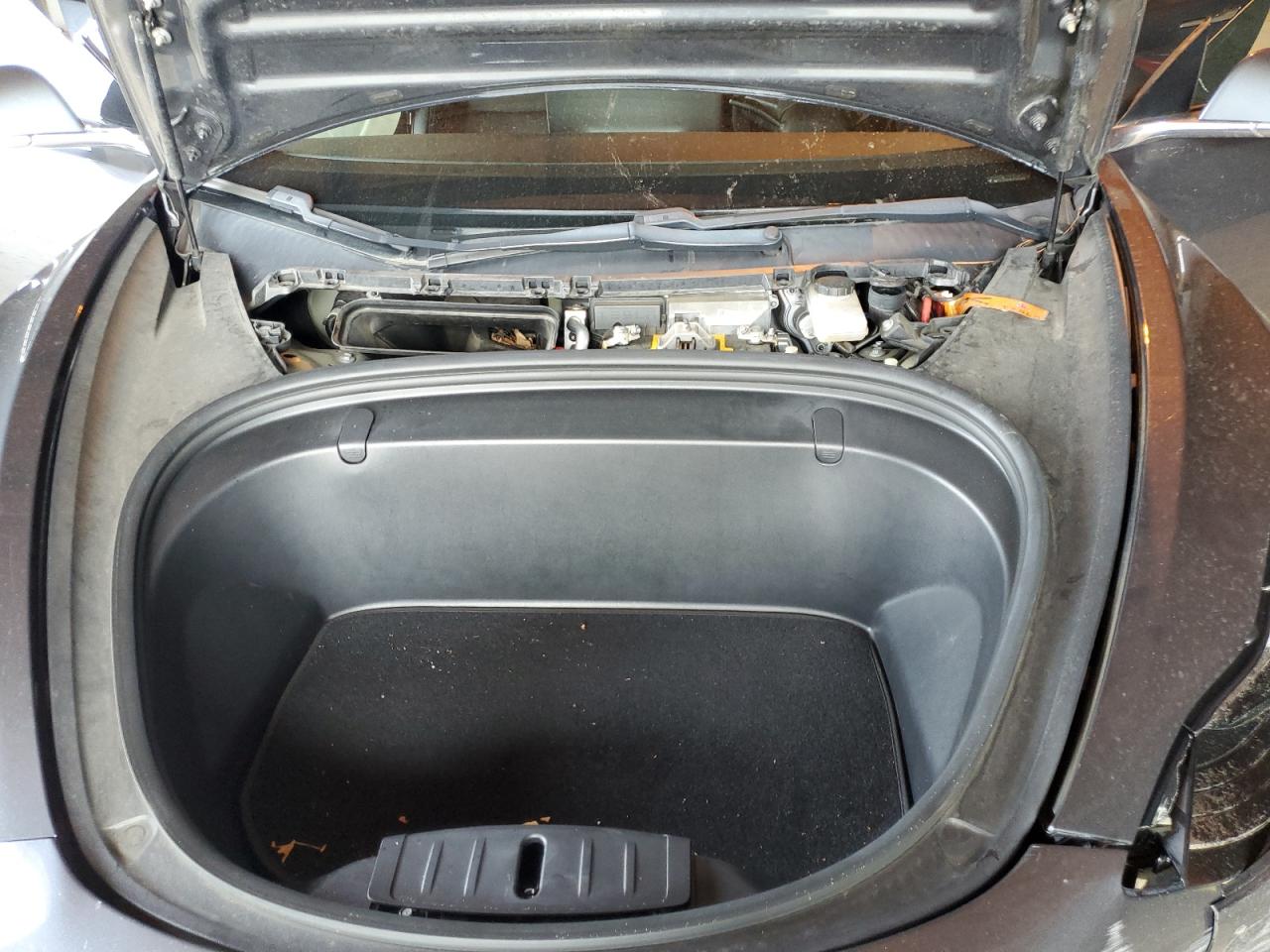 2018 Tesla Model 3 VIN: 5YJ3E1EA6JF045288 Lot: 91872415