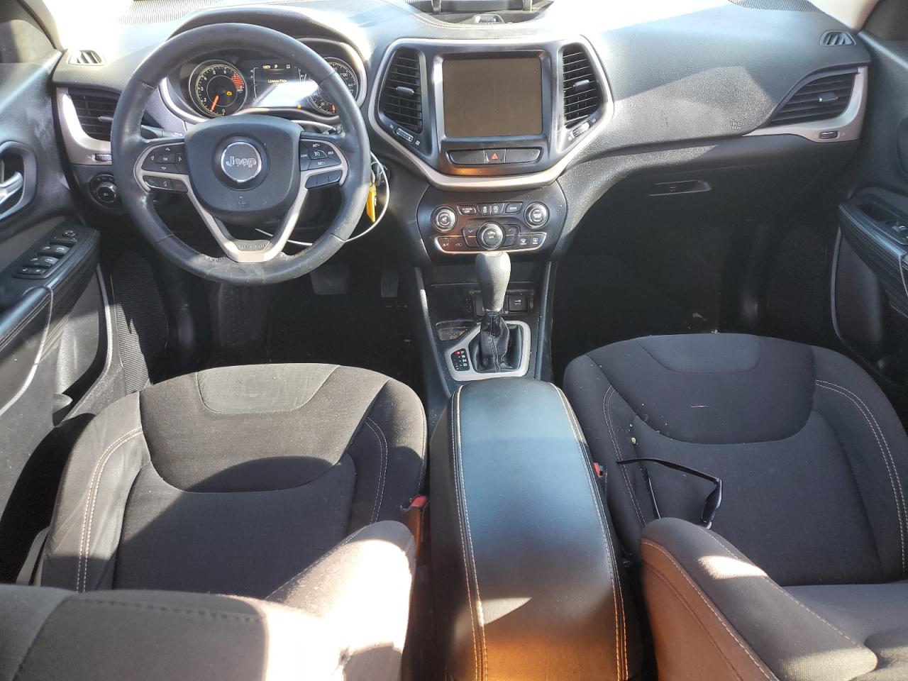 2016 Jeep Cherokee Latitude VIN: 1C4PJLCS9GW233408 Lot: 92429405