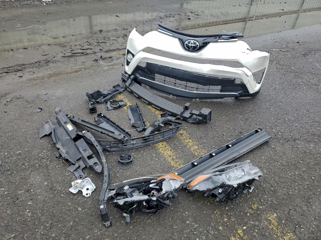 2017 Toyota Rav4 Limited VIN: 2T3DFREV1HW687733 Lot: 94444285