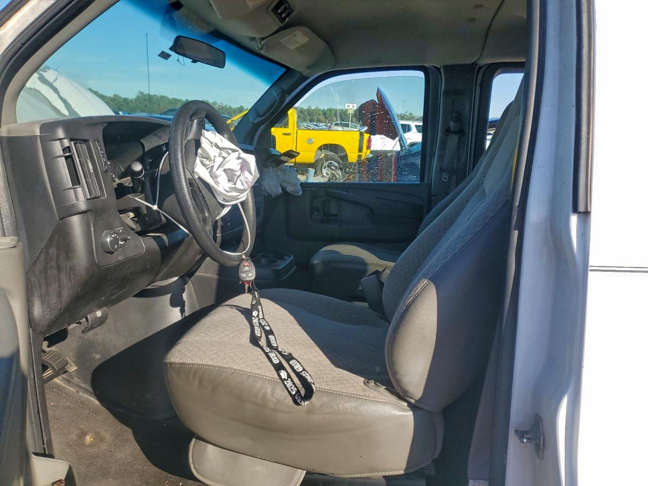 2008 Chevrolet Express G3500 VIN: 1GAHG35K181124173 Lot: 93936705