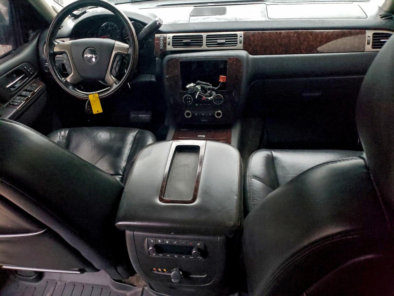 2011 GMC Yukon Xl Denali VIN: 1GKS2MEF8BR182671 Lot: 94131685