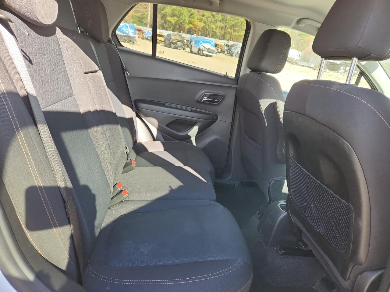 2020 Chevrolet Trax Ls VIN: 3GNCJKSB2LL148024 Lot: 92734475