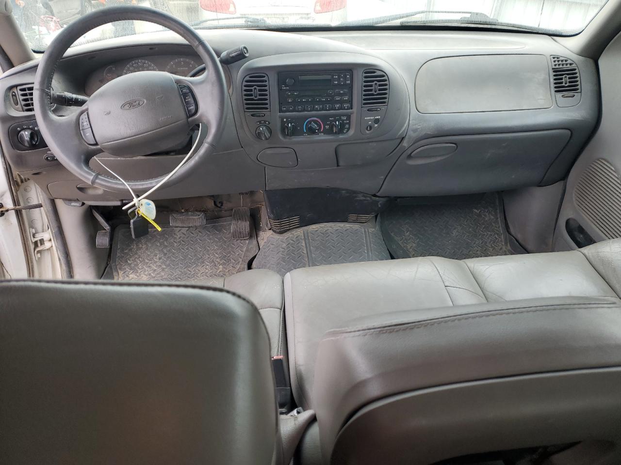 2002 Ford F150 VIN: 1FTRX18L82NA67703 Lot: 93513105