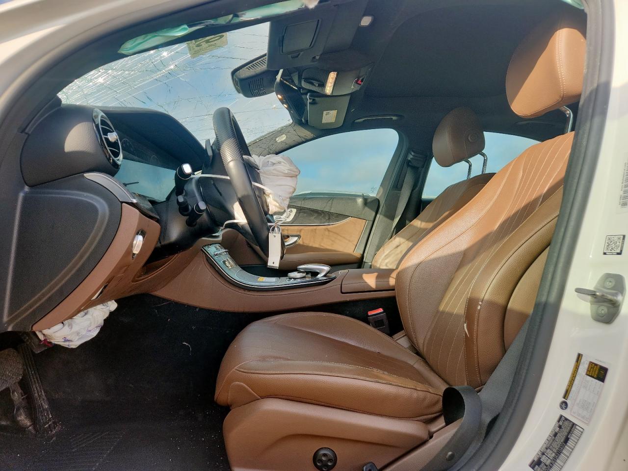 2018 Mercedes-Benz E 300 VIN: WDDZF4JB3JA310402 Lot: 92914765