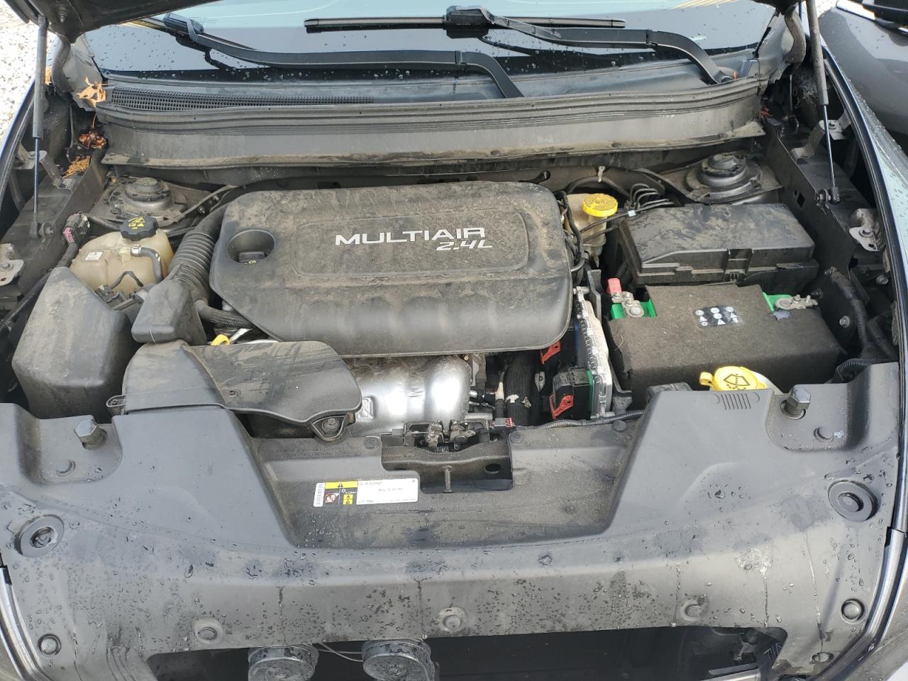 2015 Jeep Cherokee Latitude VIN: 1C4PJMCBXFW551073 Lot: 93643645