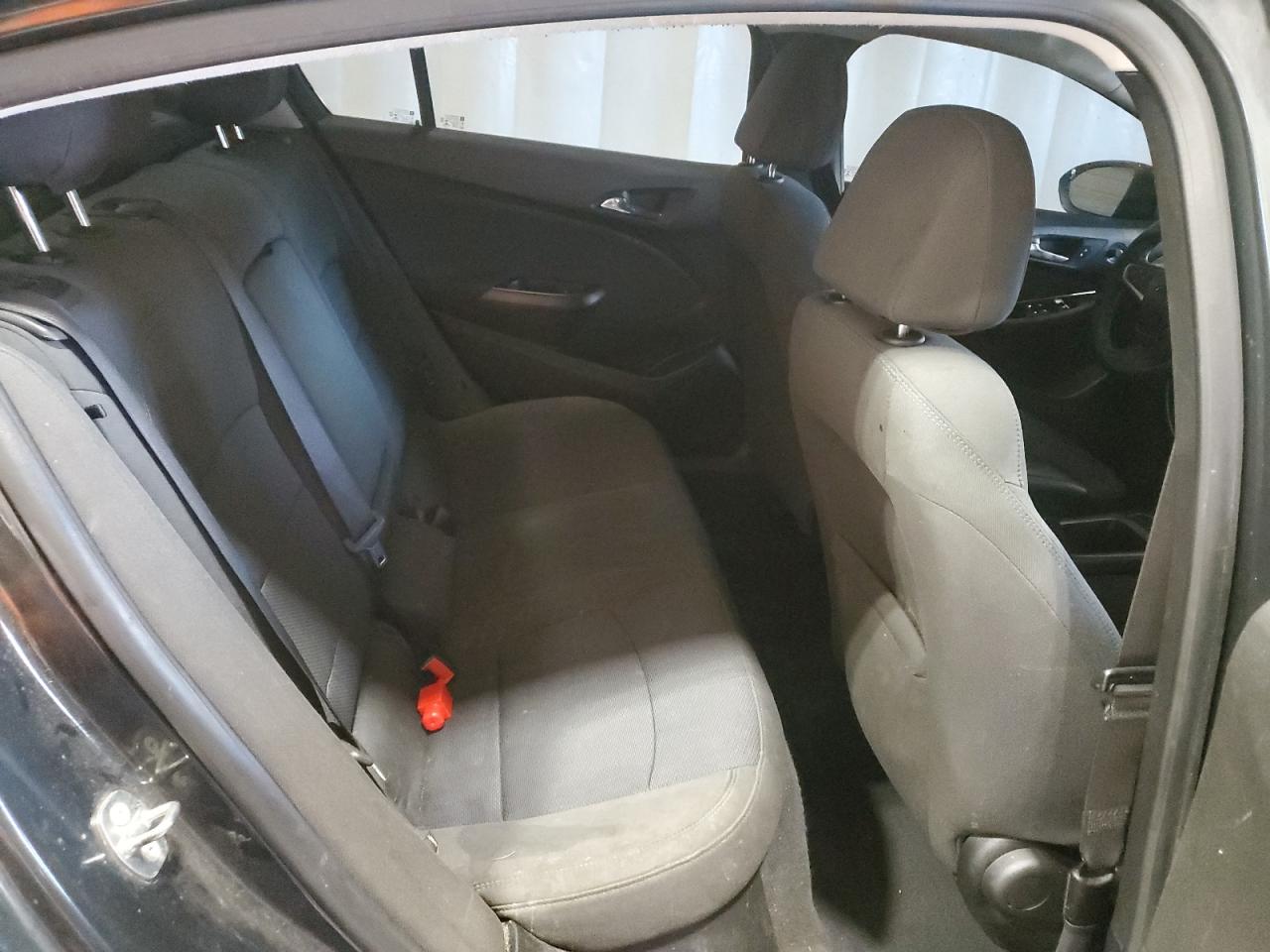 2018 Chevrolet Cruze Lt VIN: 1G1BE5SM5J7145642 Lot: 92954445