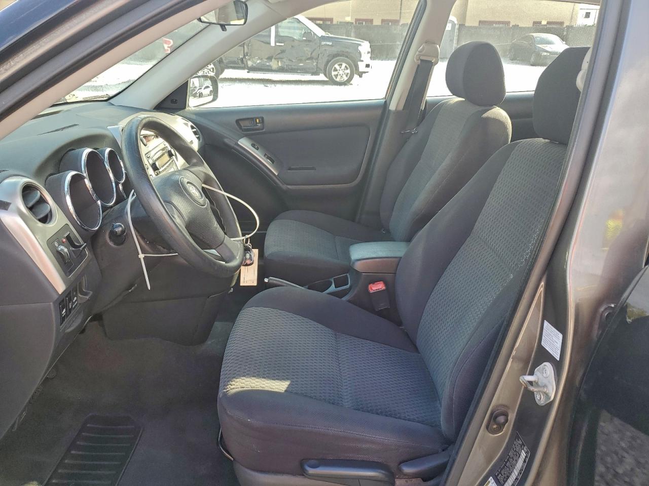 2006 Toyota Corolla Matrix Base VIN: 2T1LR32E46C552483 Lot: 93763885