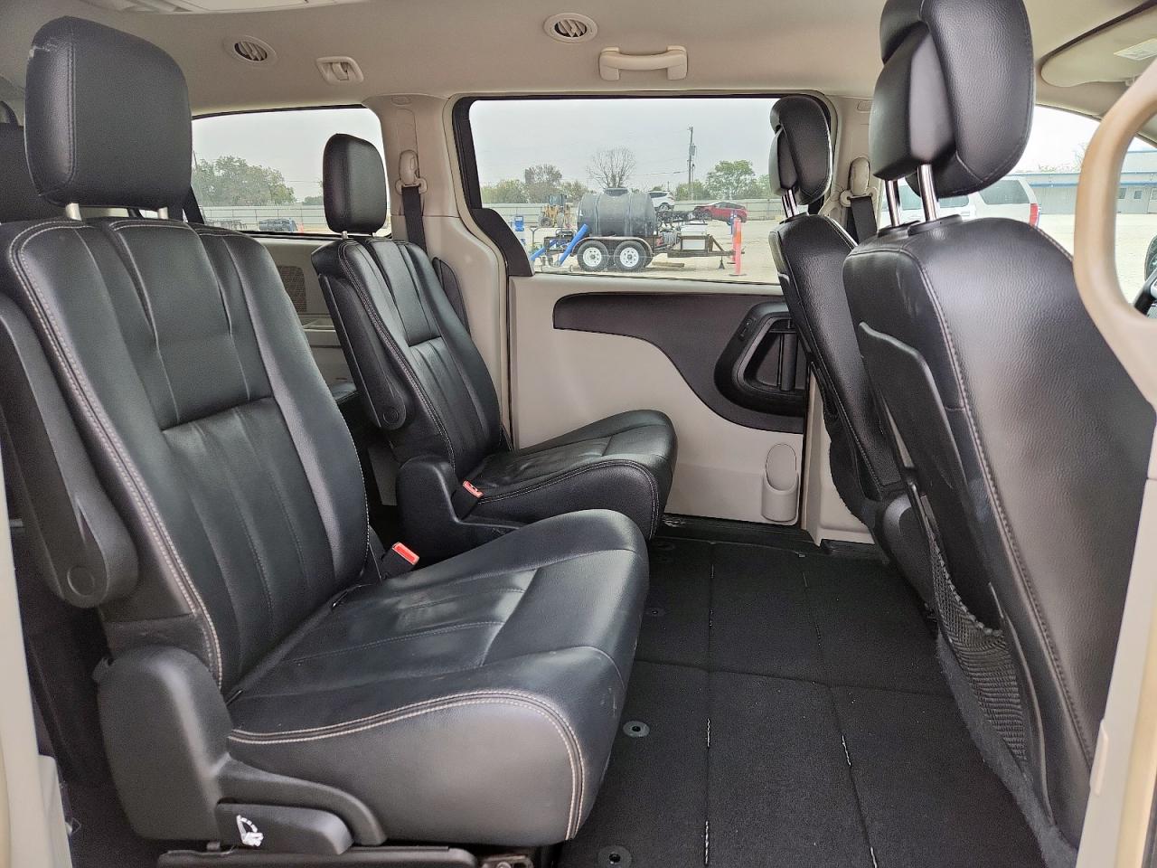 2016 Chrysler Town & Country Touring VIN: 2C4RC1BG4GR289978 Lot: 93540455