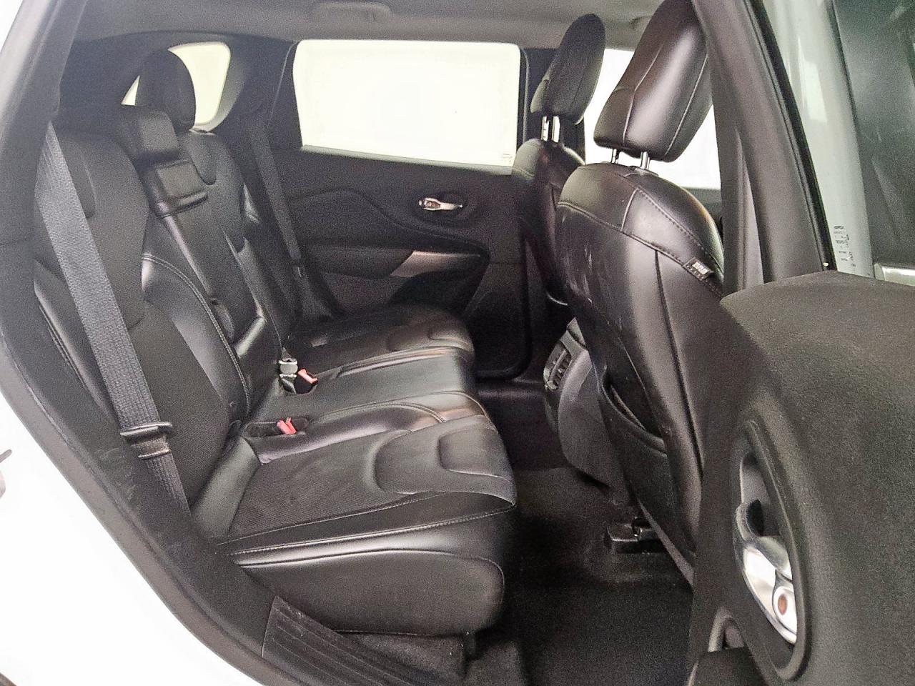 2019 Jeep Cherokee Limited VIN: 1C4PJLDB8KD392214 Lot: 90803485