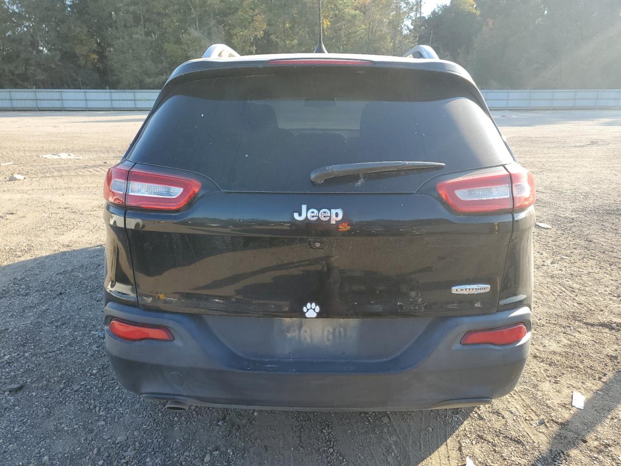 2018 Jeep Cherokee Latitude VIN: 1C4PJLCB9JD511484 Lot: 92314075