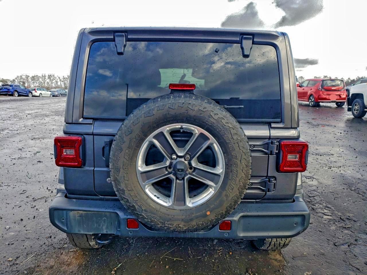 2018 Jeep Wrangler Unlimited Sahara VIN: 1C4HJXEG0JW322926 Lot: 94485715