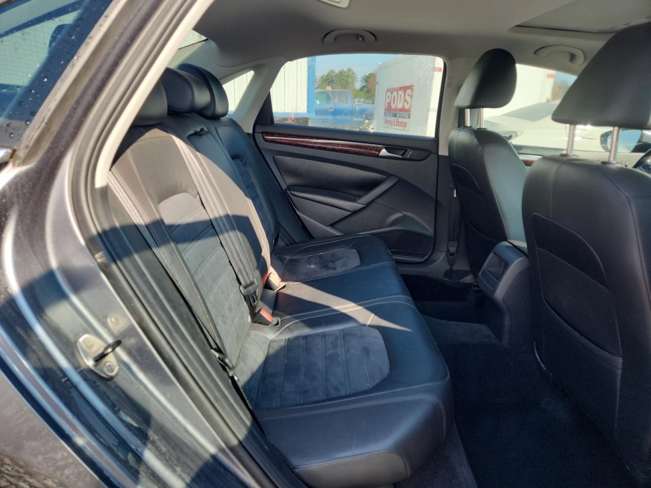 2012 Volkswagen Passat Sel VIN: 1VWCN7A36CC040597 Lot: 93033705