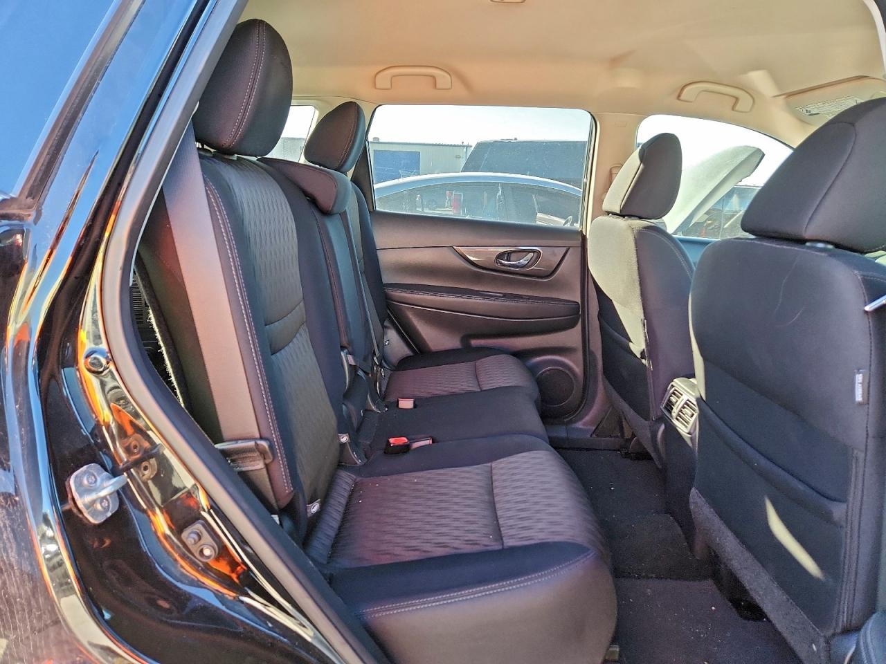 2017 Nissan Rogue S VIN: 5N1AT2MT1HC874472 Lot: 93918635