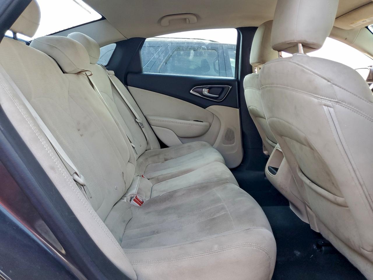 2015 Chrysler 200 Limited VIN: 1C3CCCAG8FN734032 Lot: 93714275