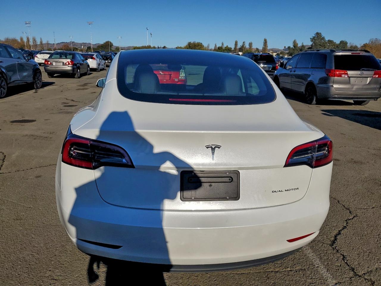2023 Tesla Model 3 VIN: 5YJ3E1EB8PF631122 Lot: 92993215