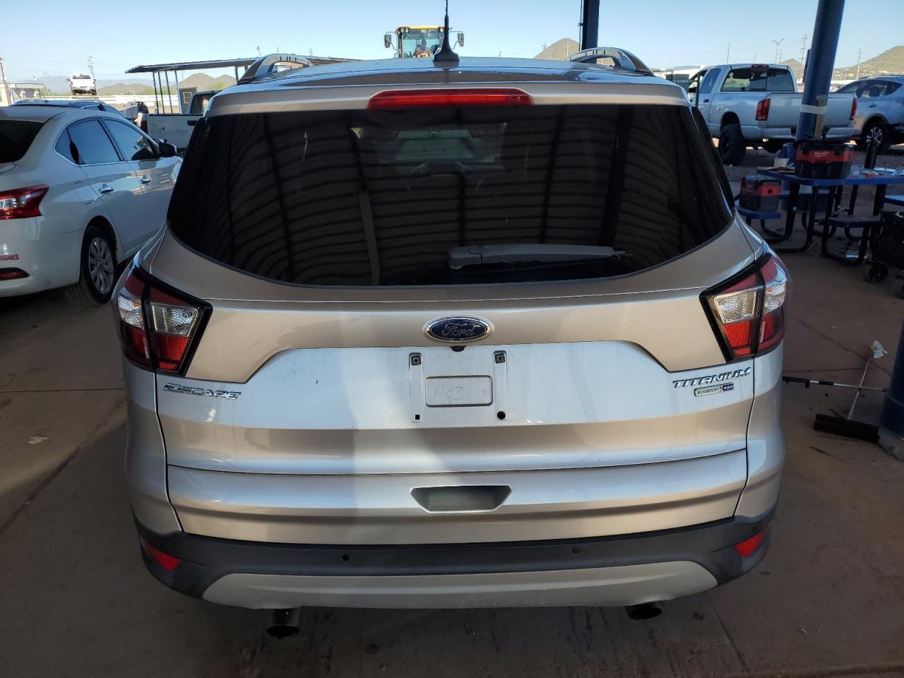 2018 Ford Escape Titanium VIN: 1FMCU9J98JUB48261 Lot: 90936195