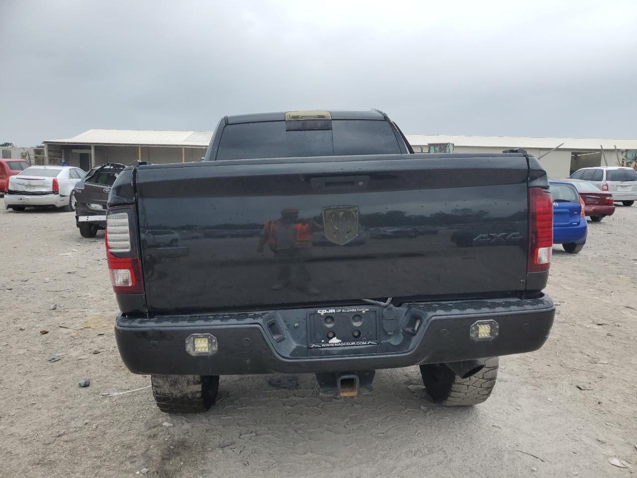 2018 Ram 2500 Laramie VIN: 3C6UR5FL3JG323047 Lot: 93941665