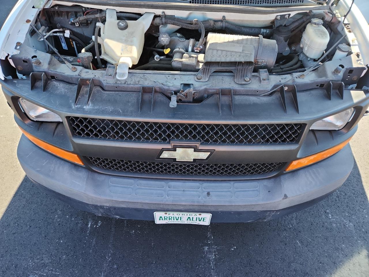 2015 Chevrolet Express G2 Delivery Van VIN: 1GCWGFCF4F1172656 Lot: 93260315