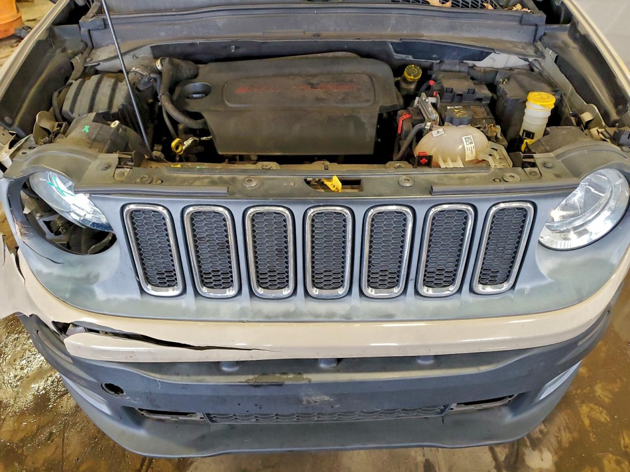 2015 Jeep Renegade Latitude VIN: ZACCJABT9FPB34502 Lot: 94049765