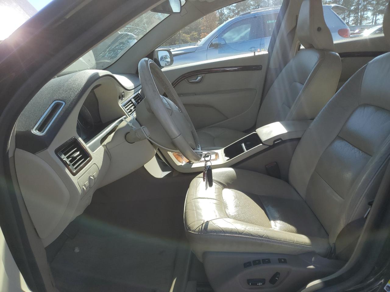 2009 Volvo V70 3.2 VIN: YV1BW982991099744 Lot: 92015215