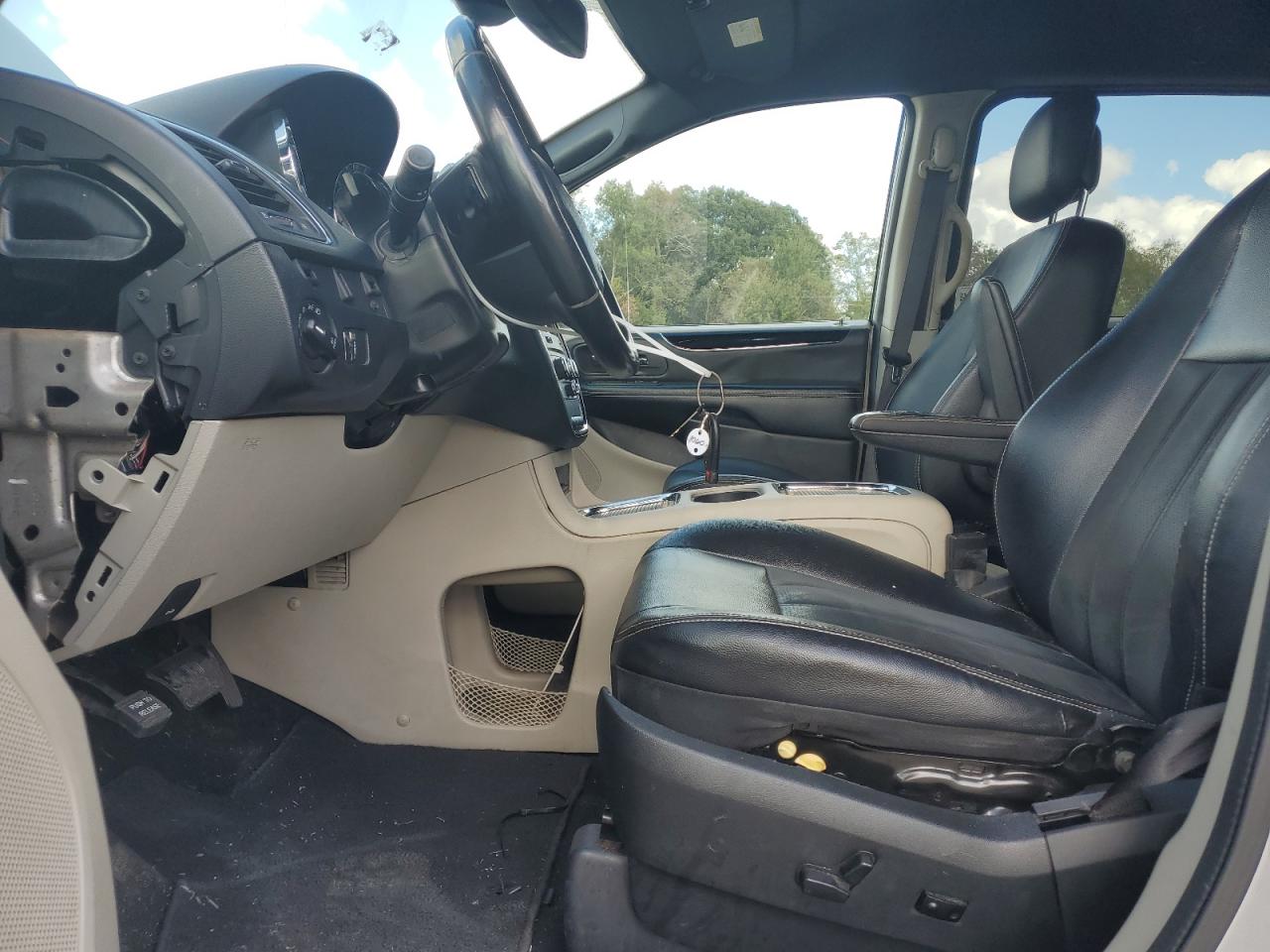 2019 Dodge Grand Caravan Sxt VIN: 2C4RDGCG9KR610985 Lot: 92796195