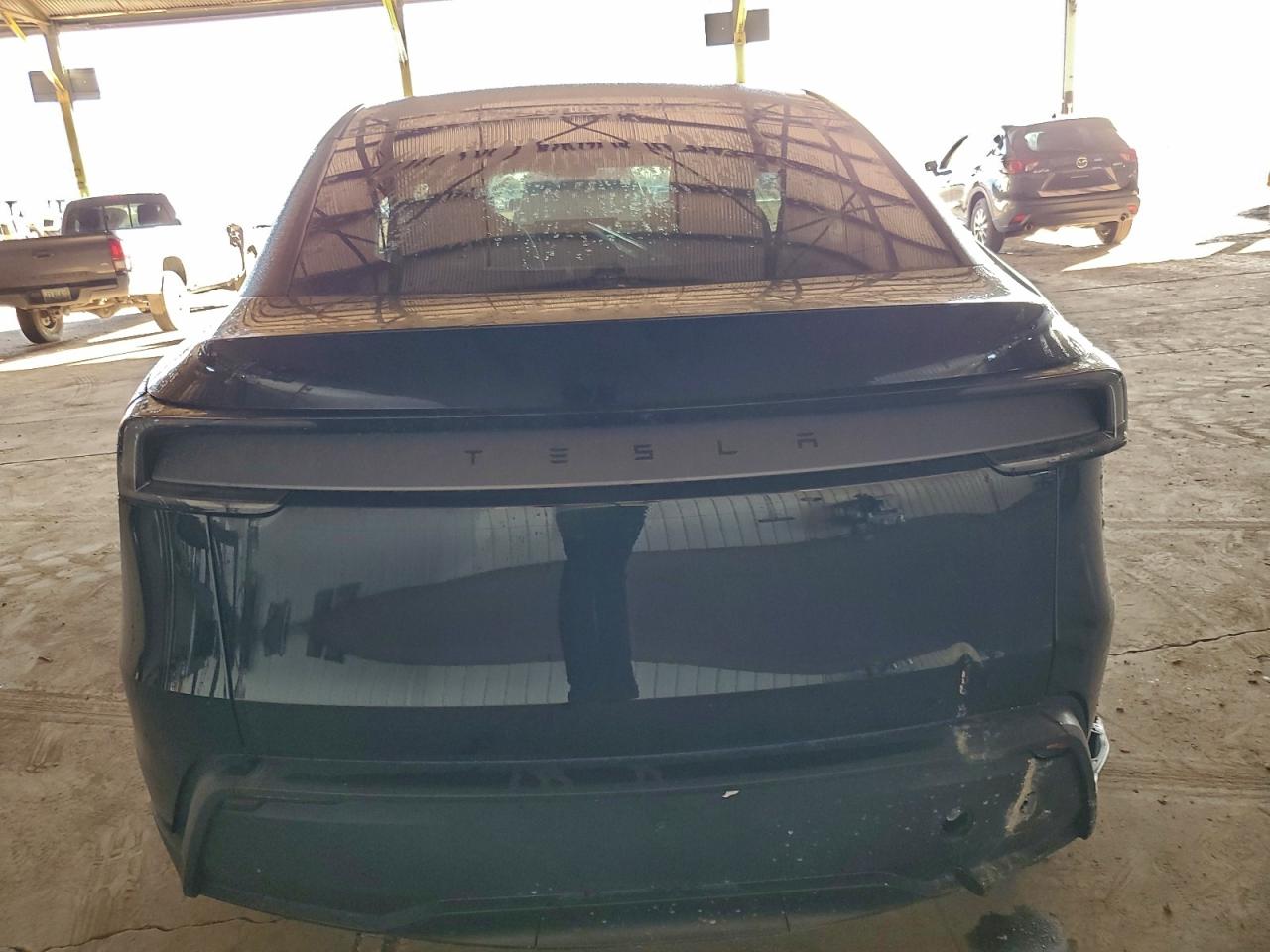 2026 Tesla Model Y VIN: 7SAYGDED0TA492763 Lot: 94421435