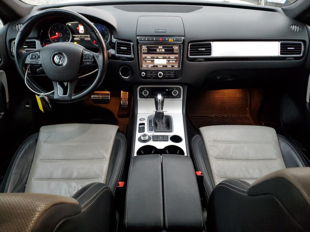 2017 Volkswagen Touareg Wolfsburg VIN: WVGRF7BP9HD006615 Lot: 93273045